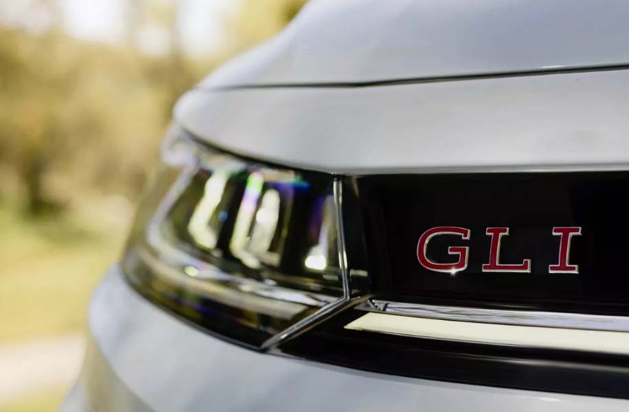 Close up of 2025 Jetta GLI front light