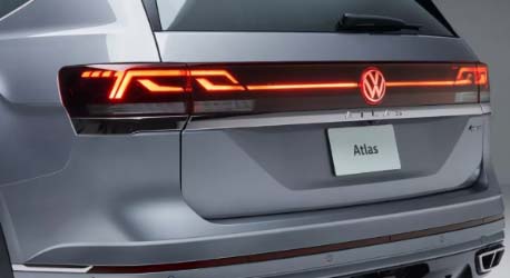 Rear_view_vw_tailgate_lights_close_up