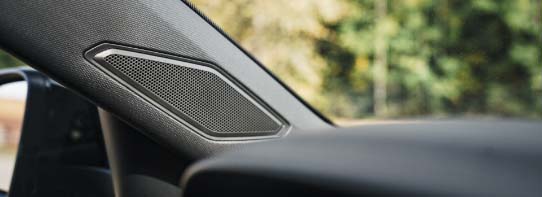 Close_up_premium_audio