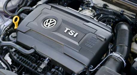 Close_up_vw_black_tsi_engine
