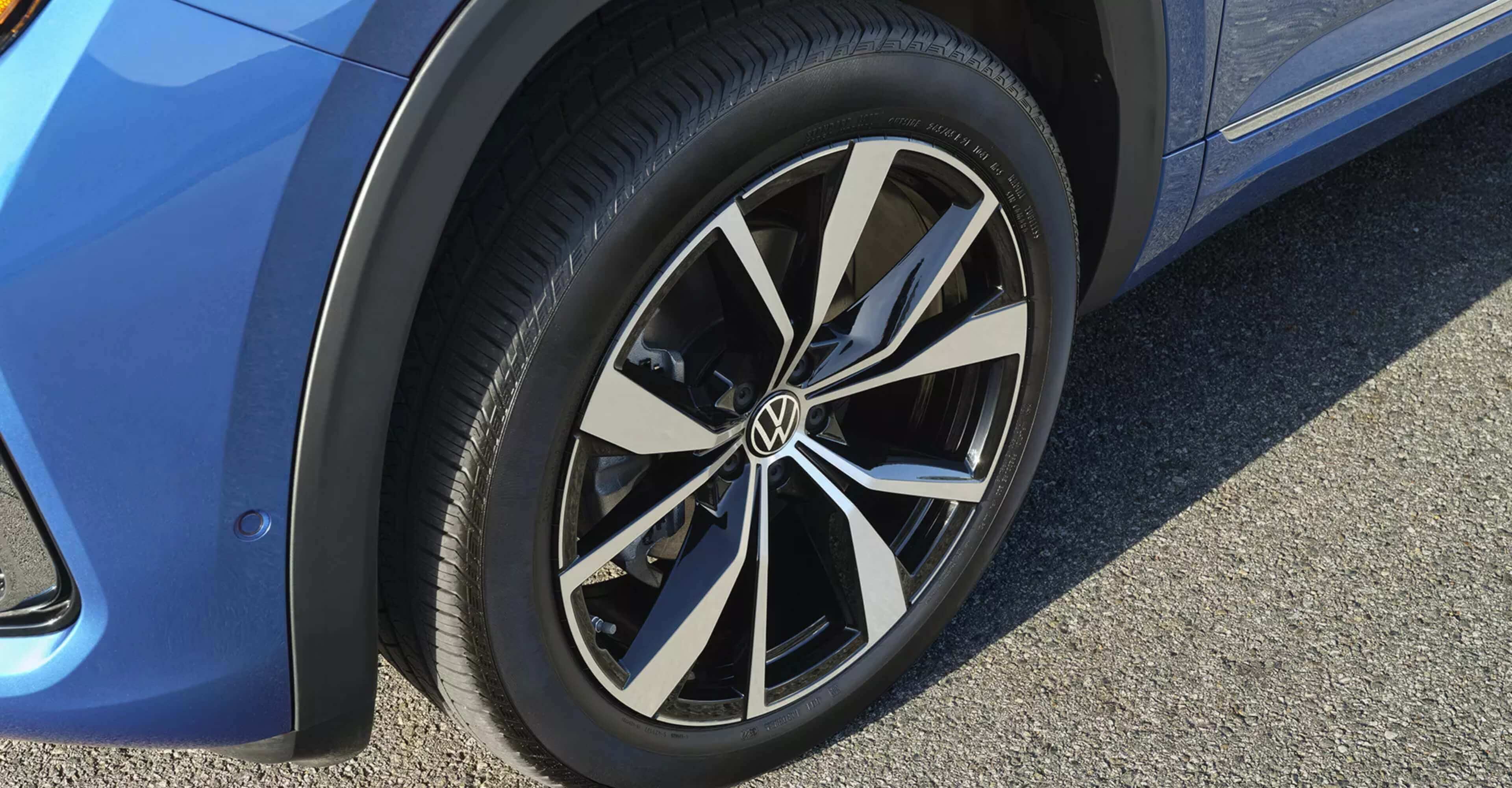 Close up of Atlas tire rim