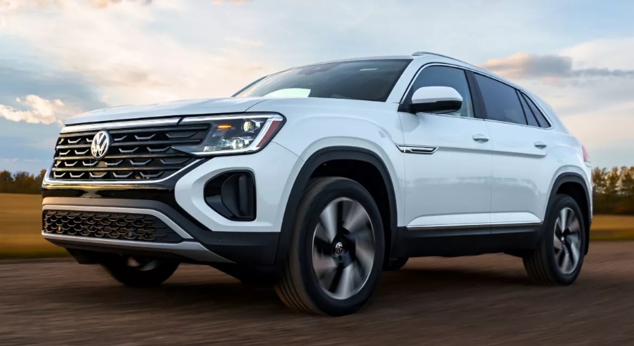 Close up of white 2026 VW Atlas Cross Sport