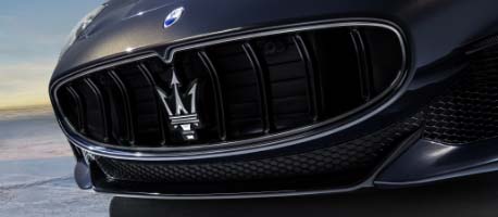 Maserati GranCabrio model front grille close up image